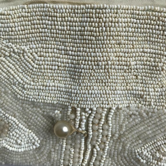 Vintage White Beaded Collectible Dance Coin Purse - Picture 8 of 13